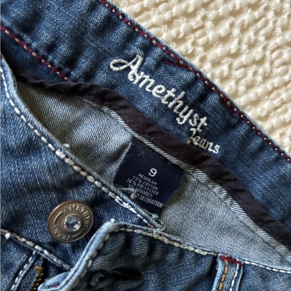 Amethyst Jeans - Picture 2 of 3